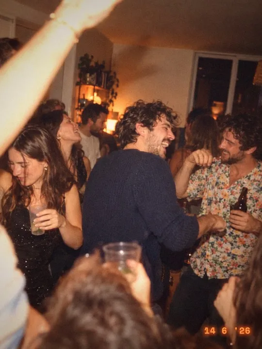 The same photo with the Disposable film style